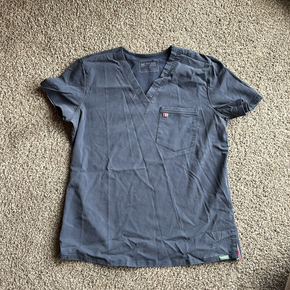 Mediclo Sal scrub top